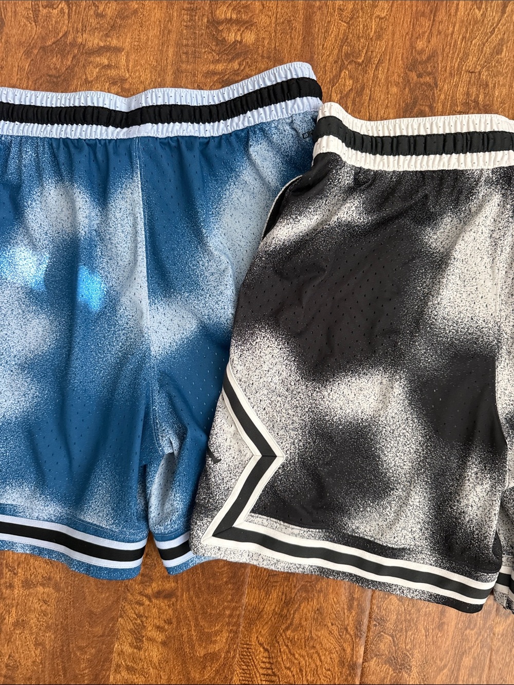 Jordan Men’s Blue and Black Spray-Print Athletic Shorts - Picture 14 of 16
